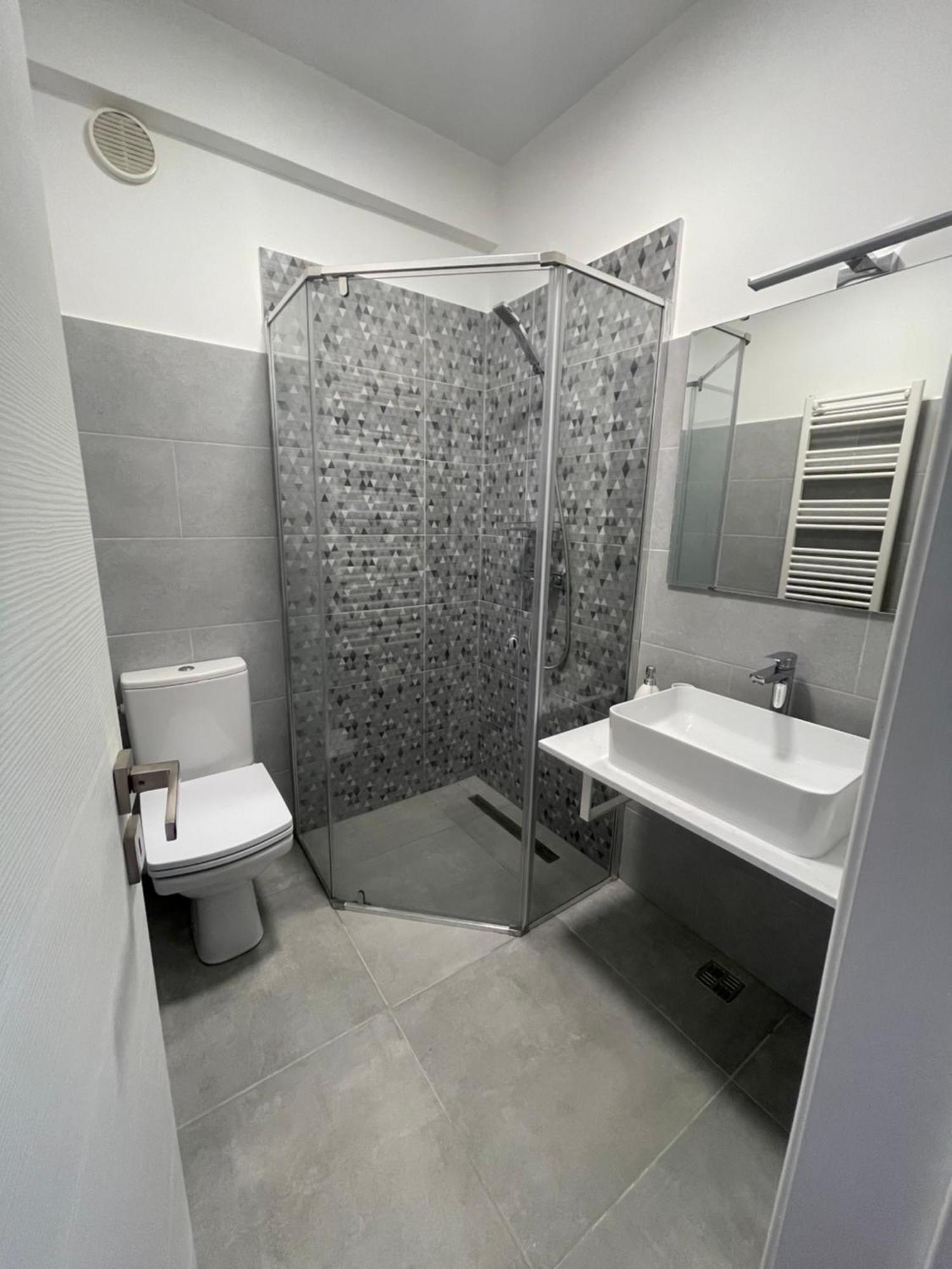 Lahuzur - Casa De Vacanta - Therme Balotesti & Aeroport Otopeni Saftica Екстер'єр фото